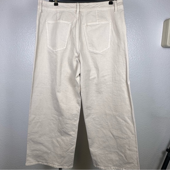 Universal Thread Cream Wide Leg Jeans - Picture 4 of 8